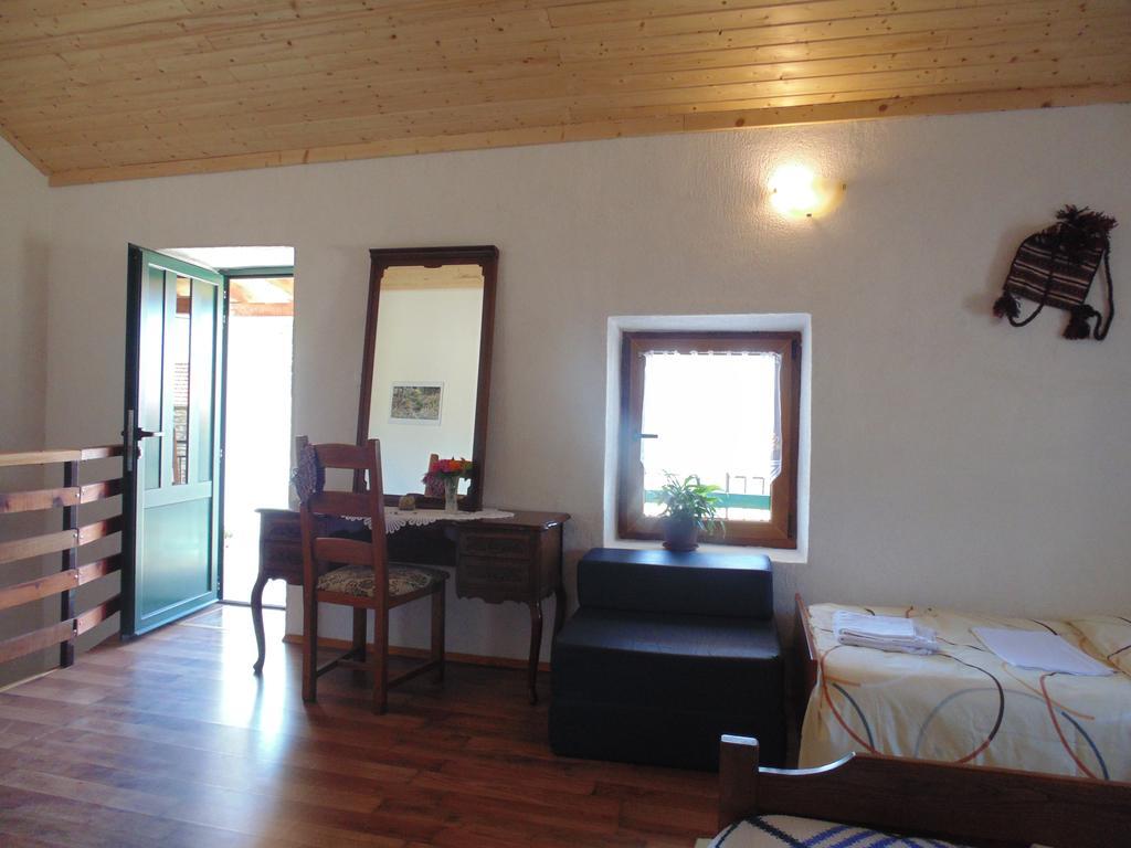 Holiday Home Paklenica Starigrad Paklenica Exterior photo